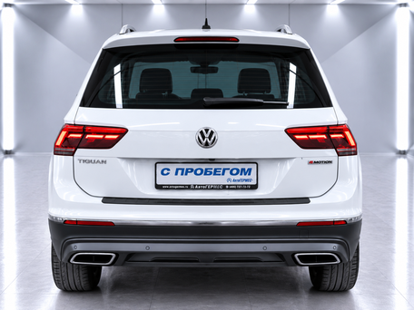 2018 Volkswagen Tiguan II, белый, 1865000 рублей, вид 3