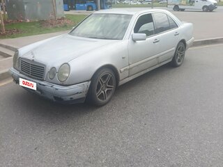 1998 Mercedes-Benz E-Класс 200 II (W210, S210), белый, 400000 рублей, вид 2