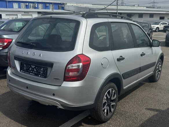 2026 Lada (ВАЗ) Granta Cross I Рестайлинг, серебристый - вид 3