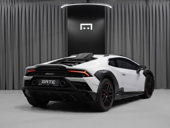 2023 Lamborghini Huracán Sterrato I Рестайлинг, белый, 42900000 рублей - вид 2