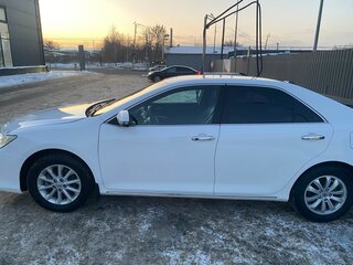 2013 Toyota Camry VII (XV50), белый, 1490000 рублей, вид 4