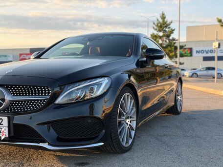 2017 Mercedes-Benz C-Класс 180 IV (W205), чёрный, 2549000 рублей, вид 3