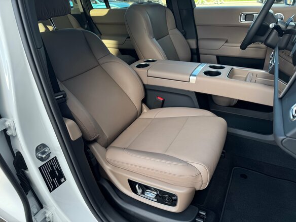 2026 Li Auto (Lixiang) L9 52.3 kWh I Рестайлинг, белый, 11990000 рублей - вид 25