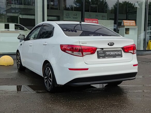 2015 Kia Rio III Рестайлинг, белый - вид 6
