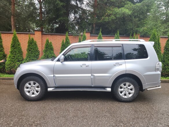 2011 Mitsubishi Pajero IV, серый - вид 6