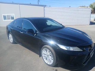 2018 Toyota Camry VIII (XV70), чёрный, 2400000 рублей, вид 2