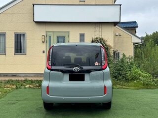 2023 Toyota Sienta III, зелёный, 1315000 рублей, вид 4