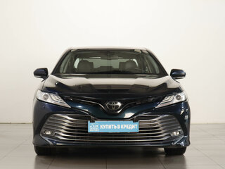 2020 Toyota Camry VIII (XV70), синий, 2429000 рублей, вид 3