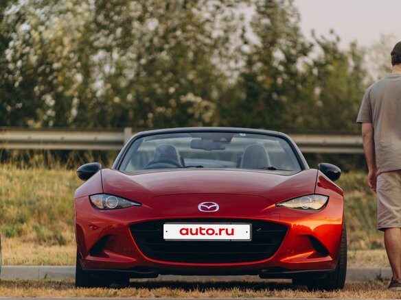 2021 Mazda Roadster IV (ND), красный, 2350000 рублей - вид 1
