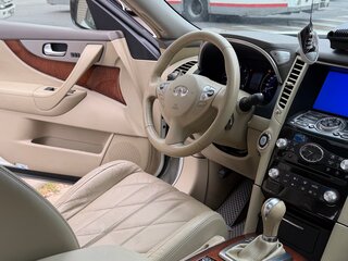 2012 Infiniti FX30d II (S51) Рестайлинг, белый, 2000000 рублей, вид 3