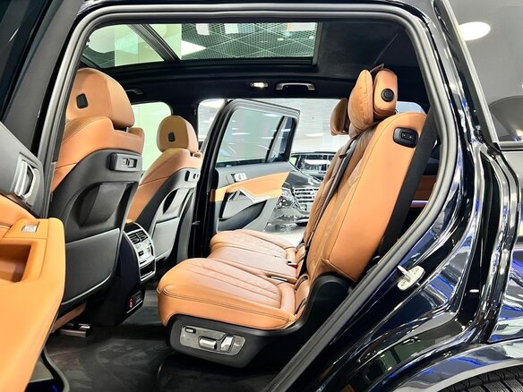 2021 BMW X7 30d I (G07), чёрный, 7200000 рублей - вид 37