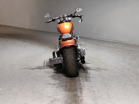2019 Harley-Davidson Breakout, оранжевый, 1600000 рублей, вид 4