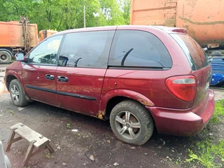 2000 Dodge Caravan 3-speed IV, красный, 145000 рублей, вид 4