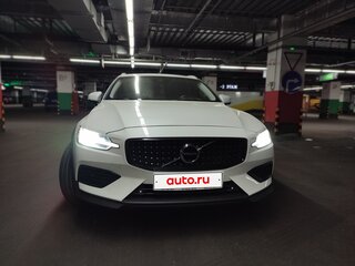 2019 Volvo V60 Cross Country II, белый, 3470000 рублей, вид 2