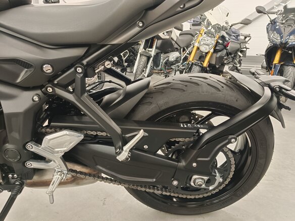 2023 Triumph Trident 660, чёрный, 860000 рублей - вид 15