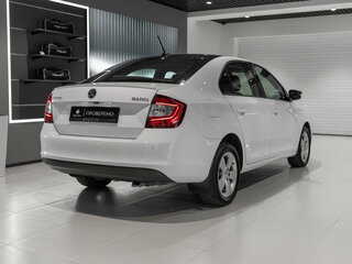 2017 Skoda Rapid I Рестайлинг, белый, 1475000 рублей, вид 5