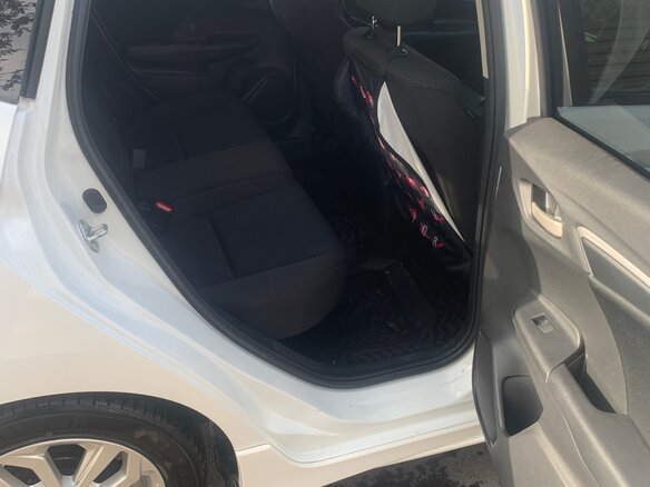 2019 Honda Fit III Рестайлинг, белый, 1275000 рублей - вид 33