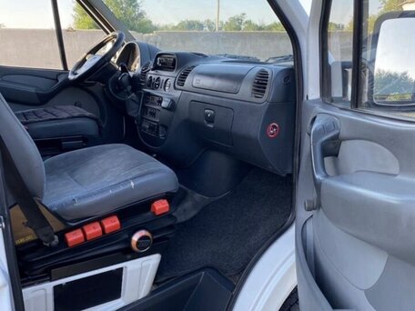 2005 Mercedes-Benz Sprinter, белый, 1800000 рублей, вид 4