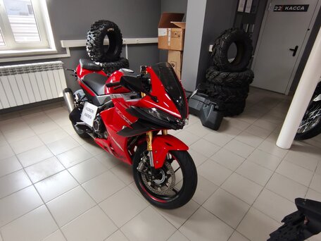 2026 Voge 525RR, красный, 577000 рублей, вид 2