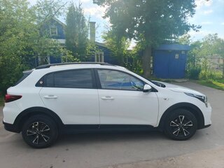 2021 Kia Rio X IV Рестайлинг, белый, 1170000 рублей, вид 2