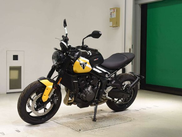 2025 Triumph Trident 660, чёрный, 1197000 рублей - вид 3