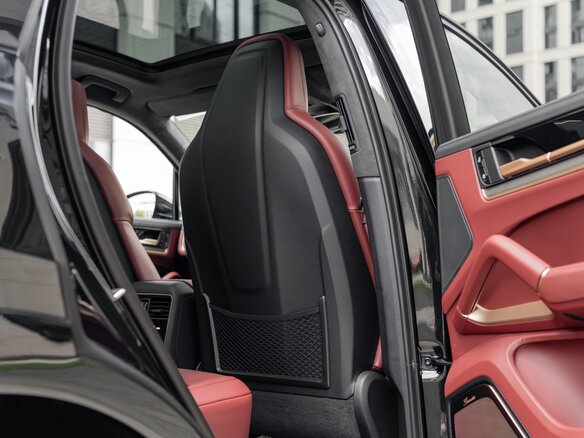 2026 Porsche Cayenne GTS III Рестайлинг, чёрный, 24900000 рублей - вид 36