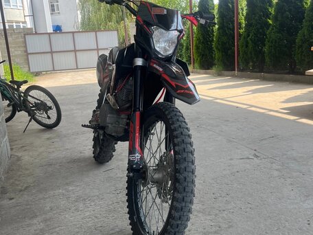 2024 BSE Z3, красный, 100000 рублей, вид 1