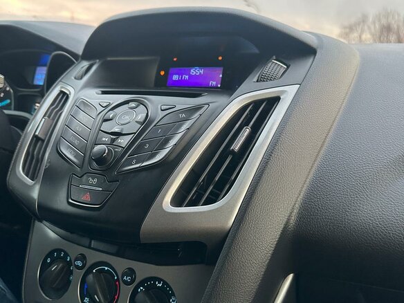 2011 Ford Focus III, серебристый, 650000 рублей - вид 9