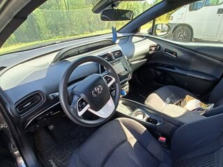 2018 Toyota Prius IV (XW50), серый, 1450000 рублей, вид 3