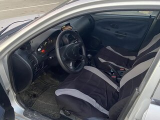 2002 Mitsubishi Carisma I Рестайлинг, серебристый, 200000 рублей, вид 3