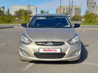 2011 Hyundai Solaris I, бежевый, 475000 рублей, вид 3