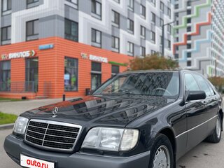 1992 Mercedes-Benz S-Класс 400 III (W140), чёрный, 1700000 рублей, вид 1