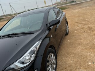 2015 Hyundai Elantra V (MD) Рестайлинг, чёрный, 1350000 рублей, вид 1
