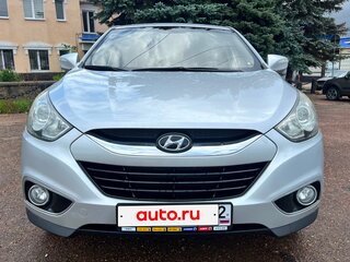 2013 Hyundai ix35 I Рестайлинг, серебристый, 2300000 рублей, вид 2