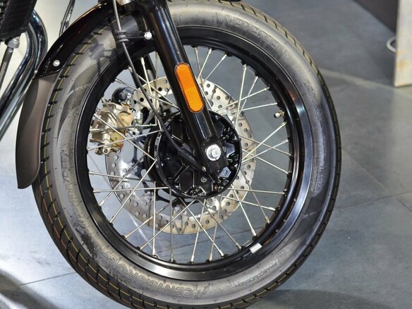 2024 Royal Enfield Continental GT, красный, 649000 рублей - вид 13