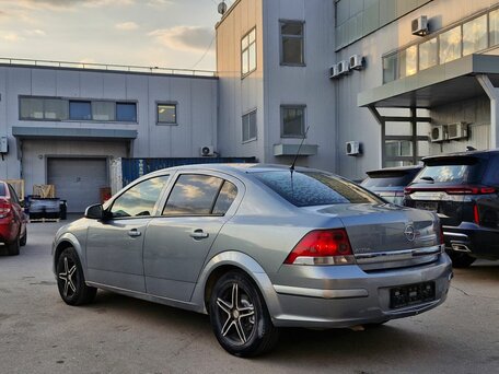 2014 Opel Astra H Рестайлинг, серый, 429000 рублей, вид 3