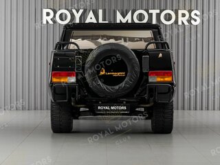 1990 Lamborghini LM002, чёрный, 49000000 рублей, вид 4