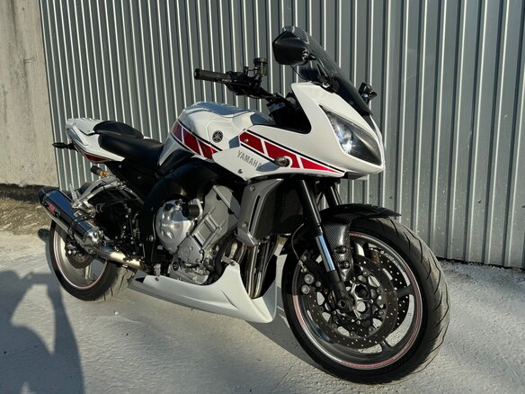 2011 Yamaha FZ1, белый, 700000 рублей - вид 3