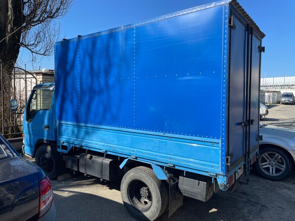 1997 Isuzu Elf (N-series), синий, 1400000 рублей - вид 1