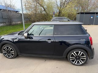 2021 Mini Hatch Cooper III (F55/F56) Рестайлинг 2, синий, 3050000 рублей, вид 3