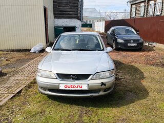 2000 Opel Vectra B Рестайлинг, серебристый, 130000 рублей, вид 1