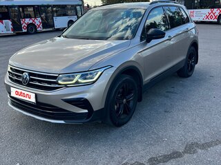2021 Volkswagen Tiguan II Рестайлинг, коричневый, 2800000 рублей, вид 1