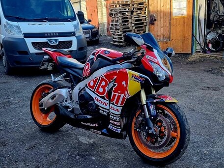 2011 Honda CBR 1000 RR/RA Fireblade, красный, 625000 рублей, вид 3