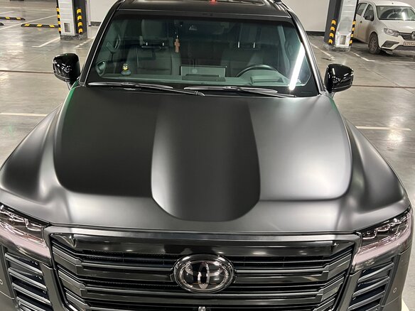 2024 Toyota Land Cruiser 300 Series, чёрный, 13700000 рублей - вид 1