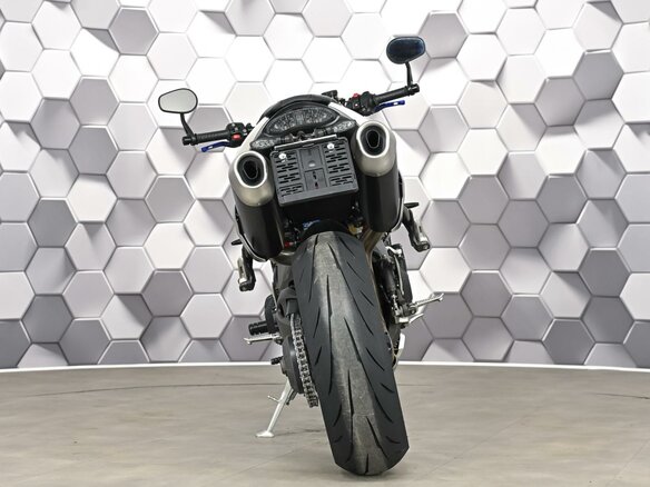 2016 Triumph Speed Triple, белый - вид 5
