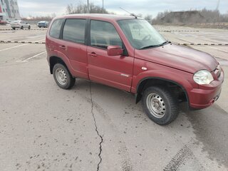 2011 Chevrolet Niva I Рестайлинг, красный, 400000 рублей, вид 4