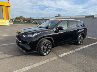 2026 Toyota Highlander IV (XU70), чёрный, 5195000 рублей, вид 3