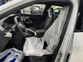 2025 Audi Q5 40 TDI III (GU), белый, 6948000 рублей, вид 4