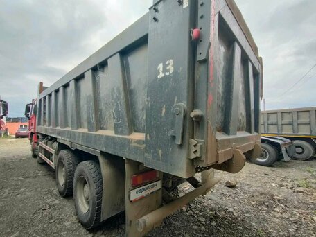 2023 Shacman (Shaanxi) SX3318, красный, 4132000 рублей, вид 4