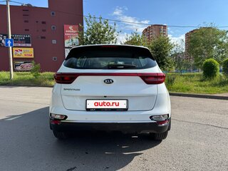 2019 Kia Sportage IV Рестайлинг, белый, 2465000 рублей, вид 5